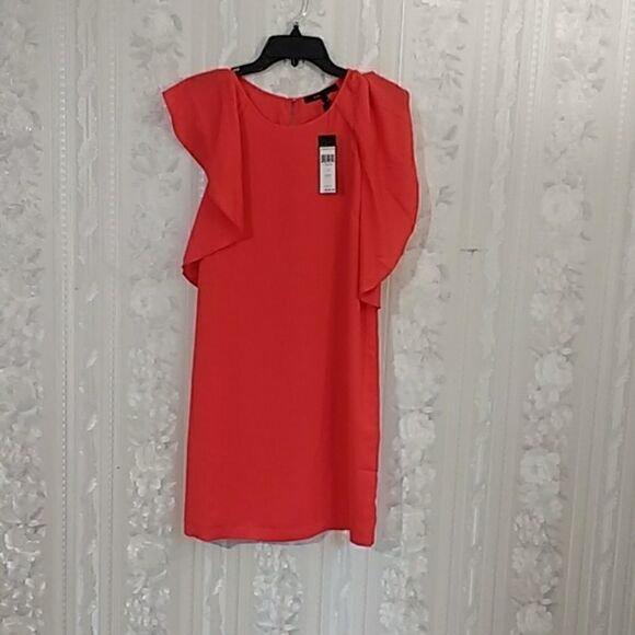 BCBG Ruffle Sleeves Summer Dress - Picture 6 of 7